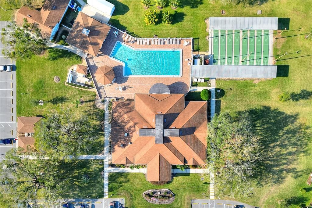 合同活跃: $158,000 (2 贝兹, 2 浴室, 960 平方英尺)