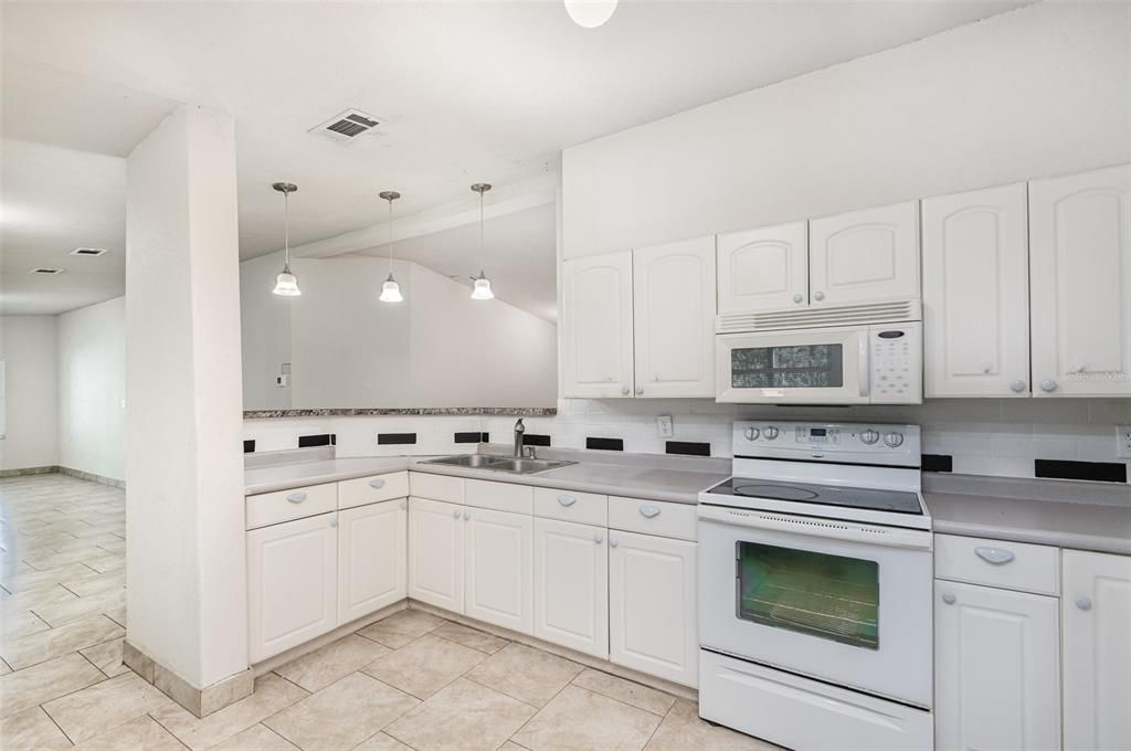 For Sale: $494,900 (3 beds, 2 baths, 1440 Square Feet)