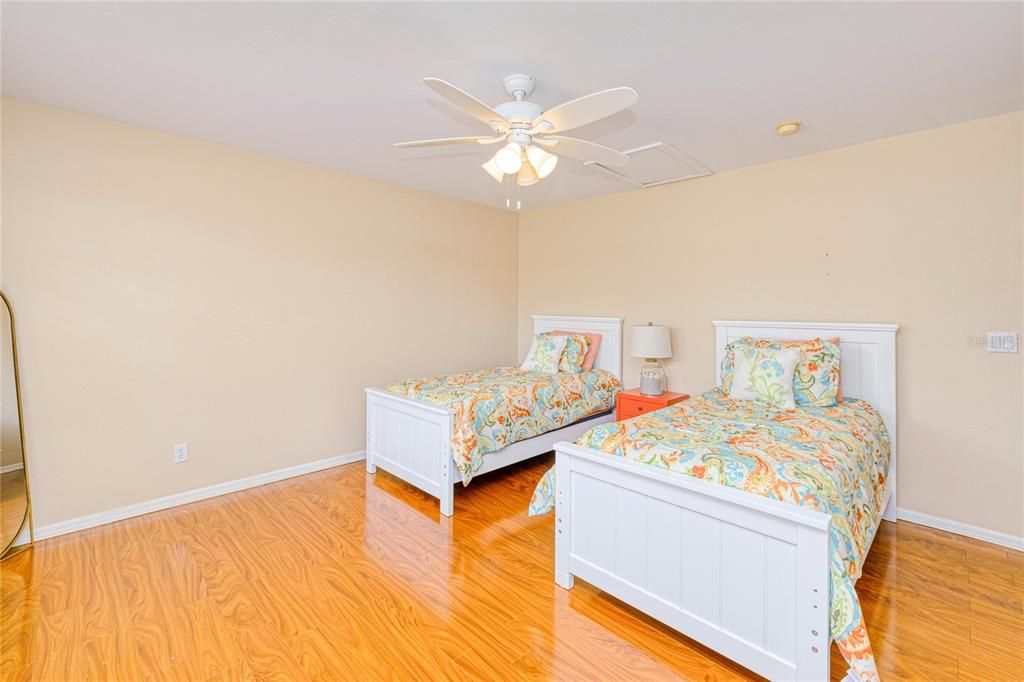 For Sale: $192,000 (3 beds, 2 baths, 1517 Square Feet)