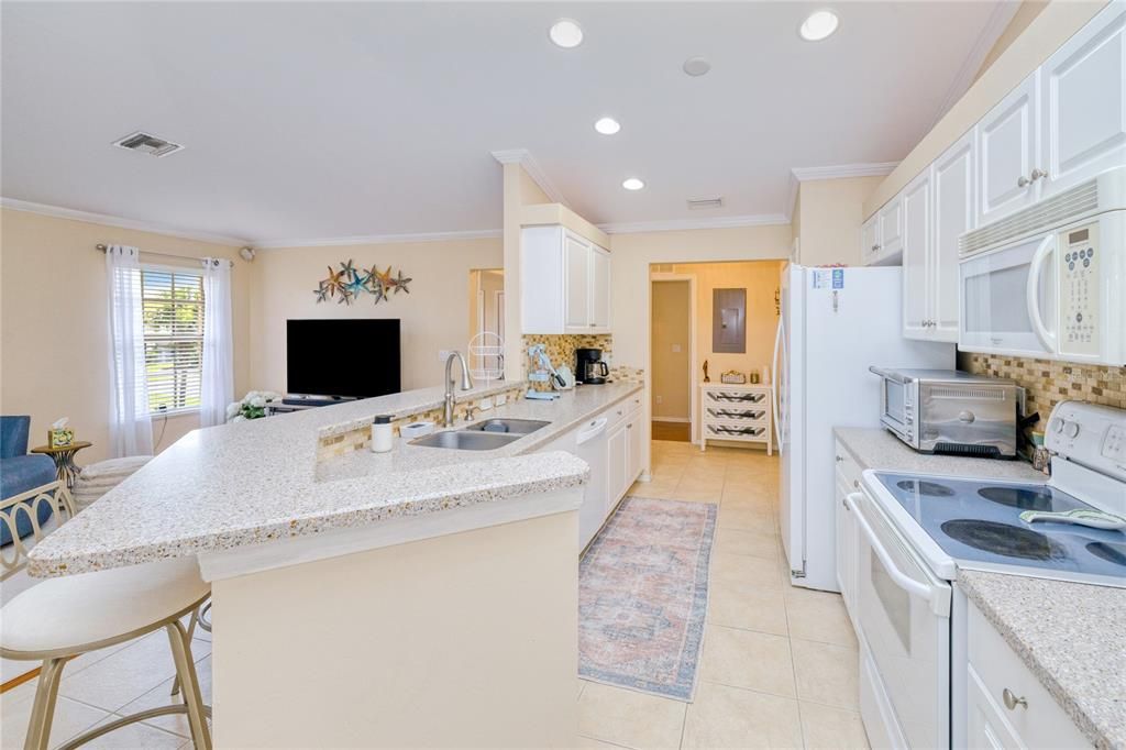 For Sale: $192,000 (3 beds, 2 baths, 1517 Square Feet)