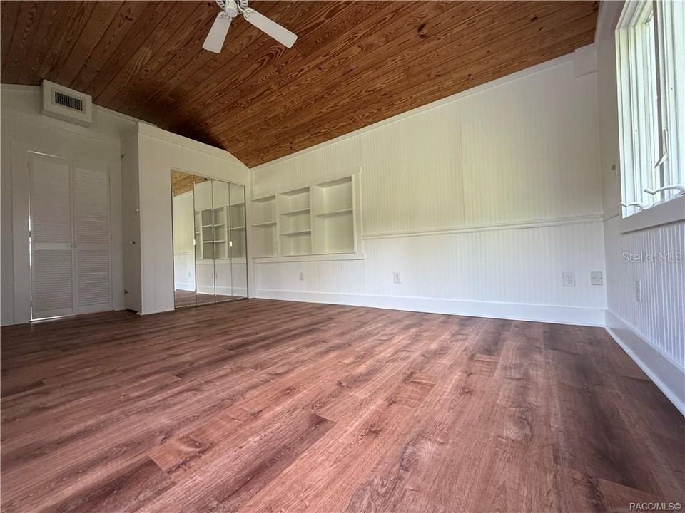 待售: $599,900 (2 贝兹, 2 浴室, 1447 平方英尺)