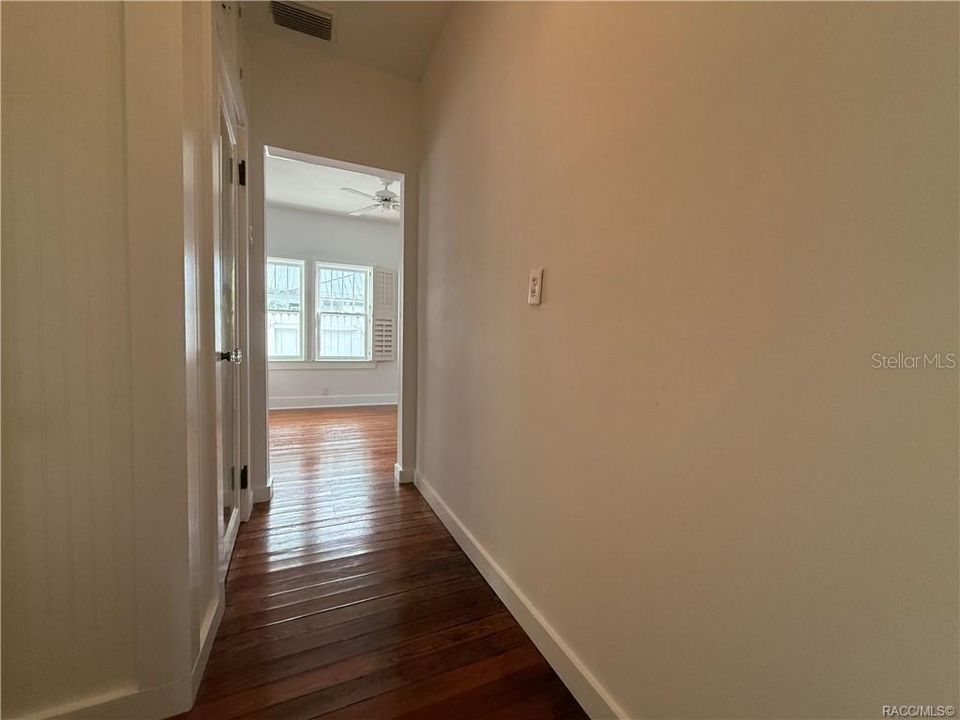 待售: $599,900 (2 贝兹, 2 浴室, 1447 平方英尺)