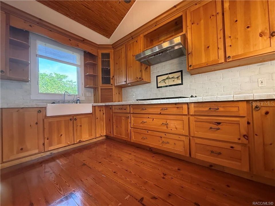 待售: $599,900 (2 贝兹, 2 浴室, 1447 平方英尺)