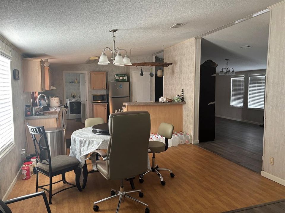 待售: $619,900 (4 贝兹, 2 浴室, 1782 平方英尺)