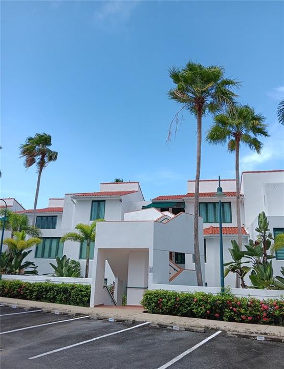 На продажу: $600,000 (2 спален, 2 ванн, 1772 Квадратных фут)