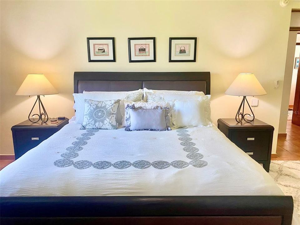 For Sale: $600,000 (2 beds, 2 baths, 1772 Square Feet)