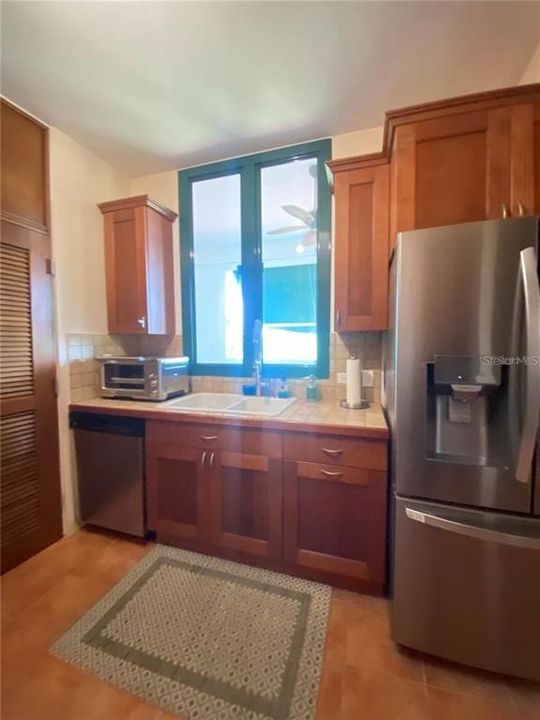 For Sale: $600,000 (2 beds, 2 baths, 1772 Square Feet)