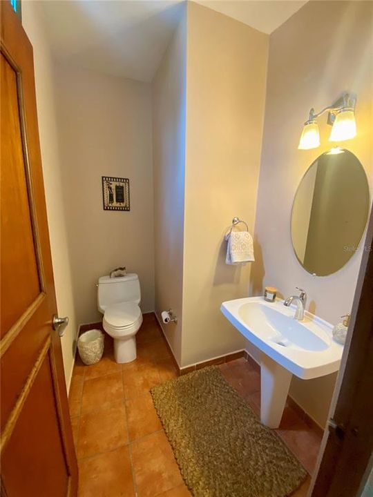 For Sale: $600,000 (2 beds, 2 baths, 1772 Square Feet)