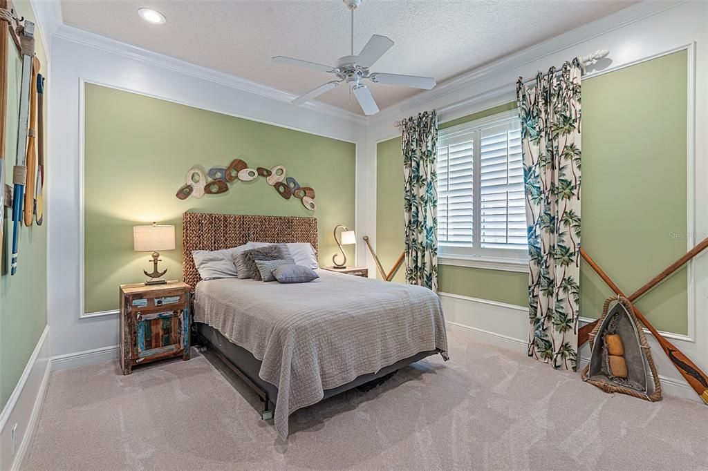 Activo con contrato: $1,149,000 (4 camas, 3 baños, 3321 Pies cuadrados)