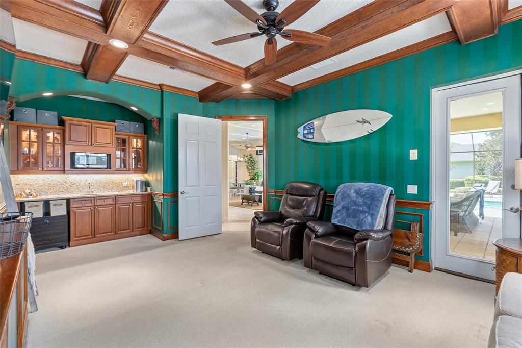 Activo con contrato: $1,149,000 (4 camas, 3 baños, 3321 Pies cuadrados)