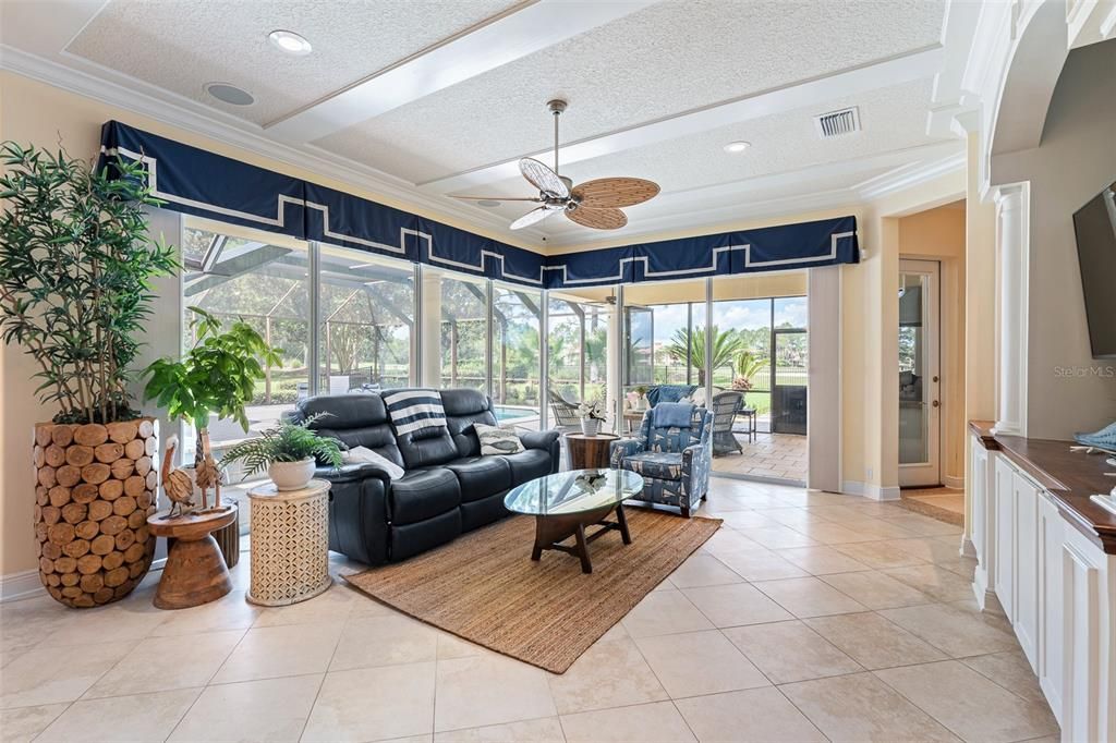 Activo con contrato: $1,149,000 (4 camas, 3 baños, 3321 Pies cuadrados)