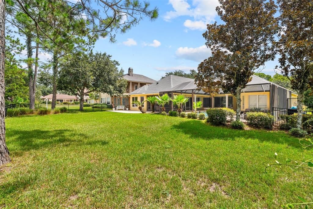 Activo con contrato: $1,149,000 (4 camas, 3 baños, 3321 Pies cuadrados)