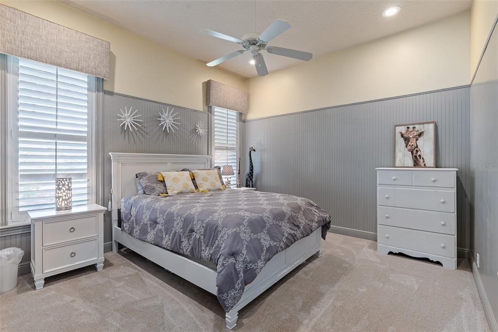 Activo con contrato: $1,149,000 (4 camas, 3 baños, 3321 Pies cuadrados)