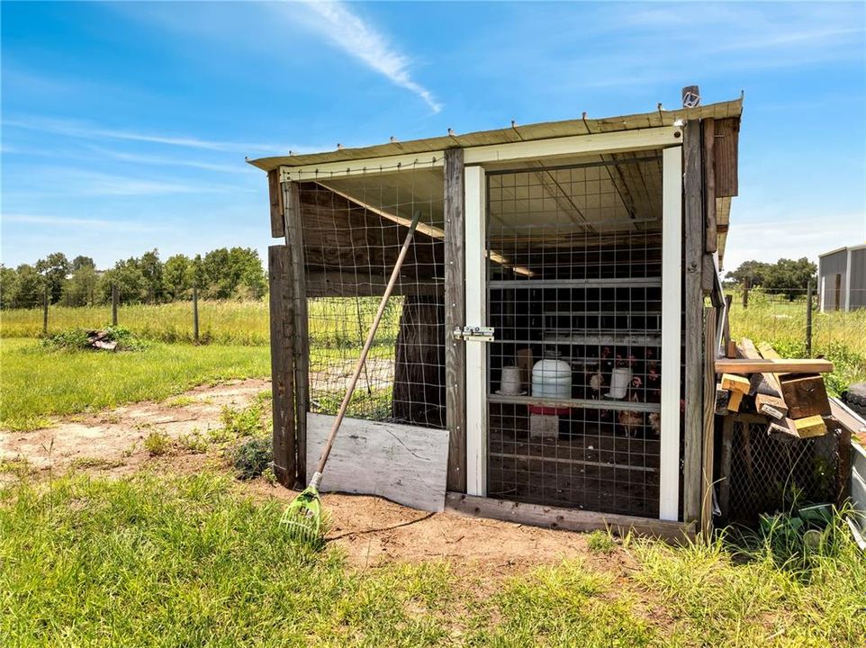 Active With Contract: $329,990 (3 beds, 2 baths, 1568 Square Feet)