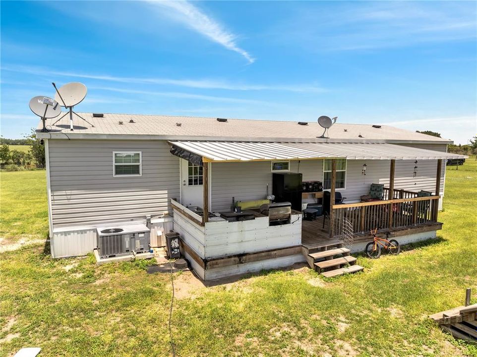 Active With Contract: $329,990 (3 beds, 2 baths, 1568 Square Feet)