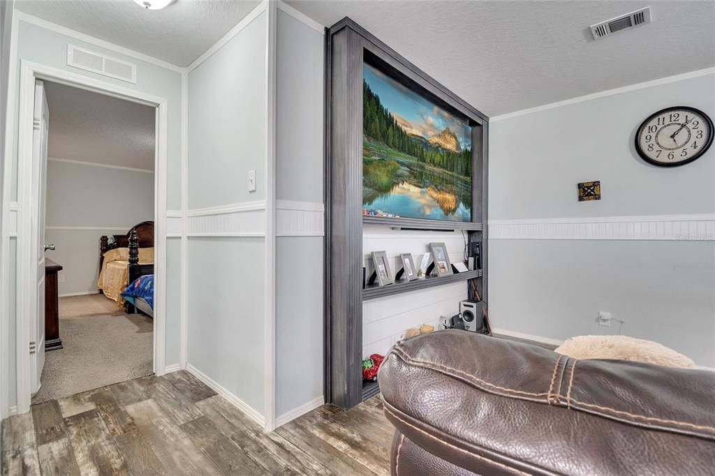 Active With Contract: $329,990 (3 beds, 2 baths, 1568 Square Feet)