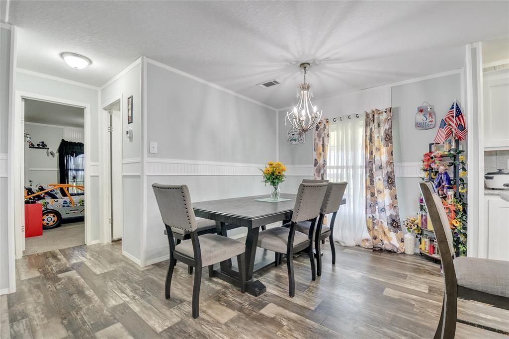 Active With Contract: $329,990 (3 beds, 2 baths, 1568 Square Feet)