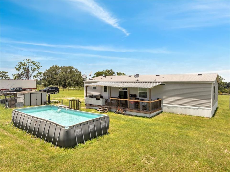 Active With Contract: $329,990 (3 beds, 2 baths, 1568 Square Feet)