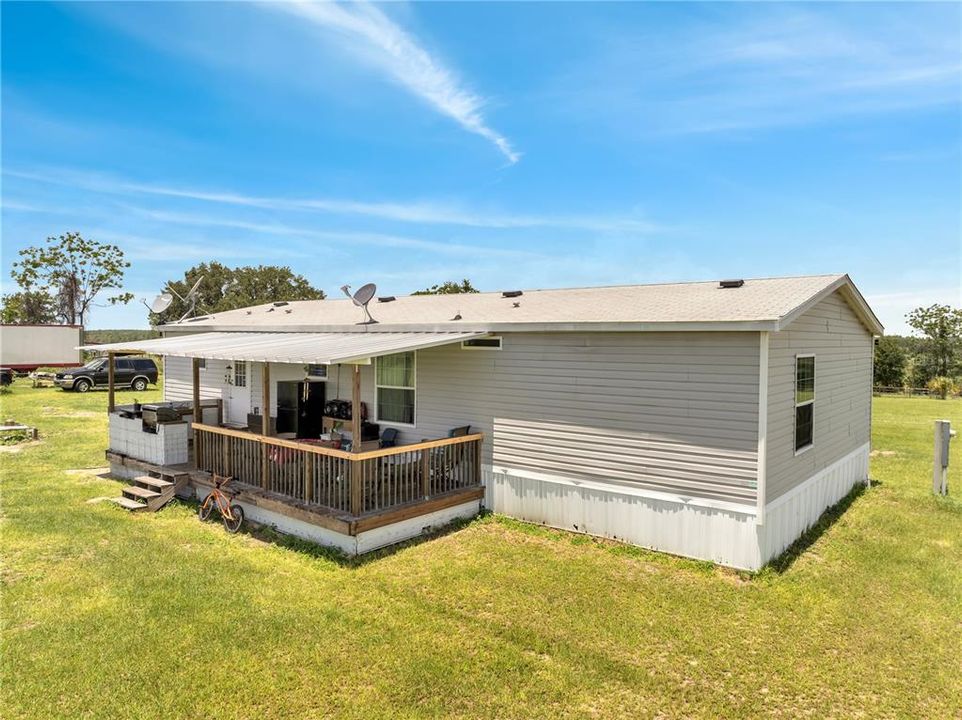 Active With Contract: $329,990 (3 beds, 2 baths, 1568 Square Feet)