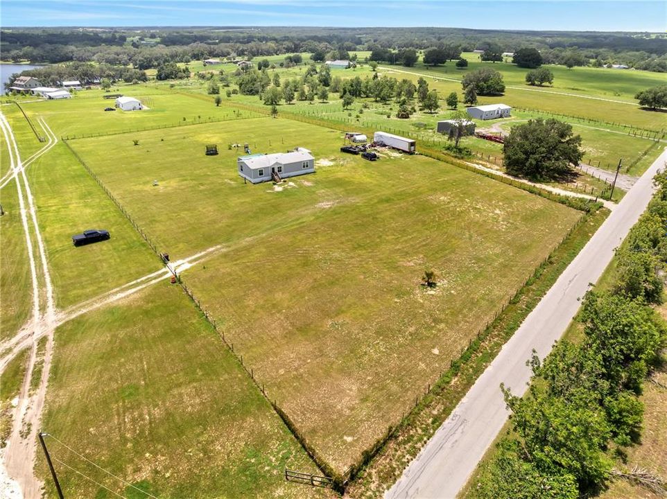 Active With Contract: $329,990 (3 beds, 2 baths, 1568 Square Feet)