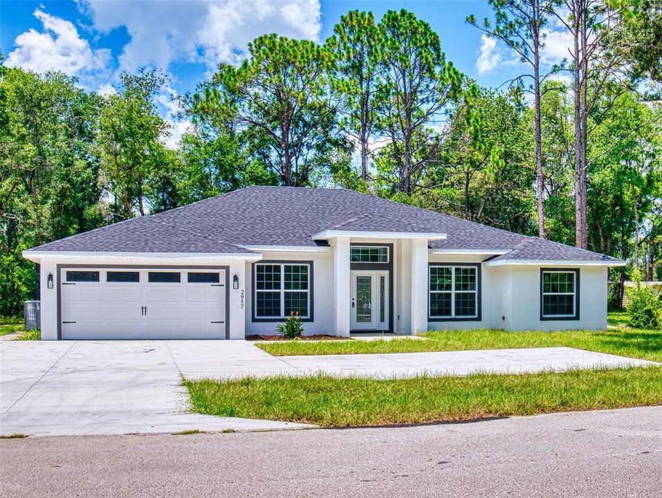 For Sale: $639,900 (5 beds, 3 baths, 2550 Square Feet)