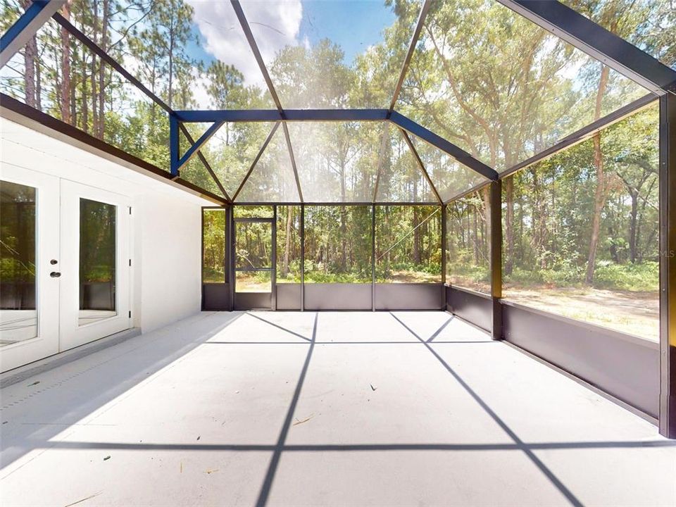 For Sale: $639,900 (5 beds, 3 baths, 2550 Square Feet)