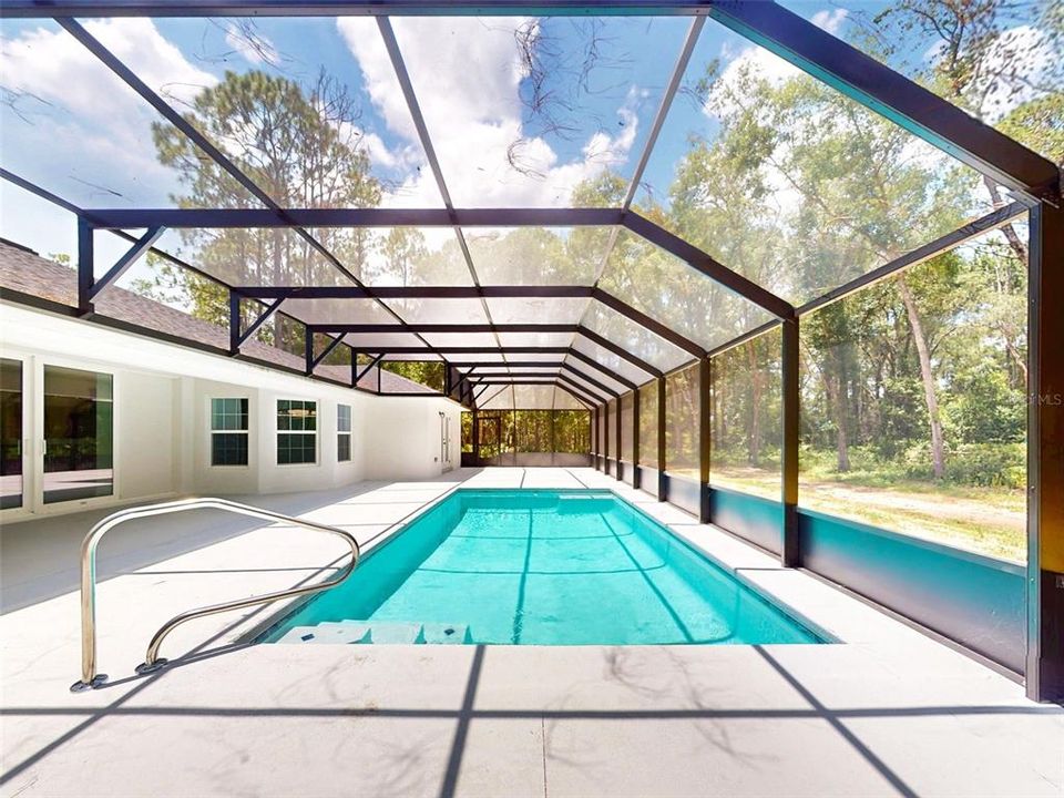 For Sale: $639,900 (5 beds, 3 baths, 2550 Square Feet)