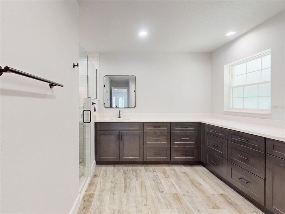 For Sale: $639,900 (5 beds, 3 baths, 2550 Square Feet)