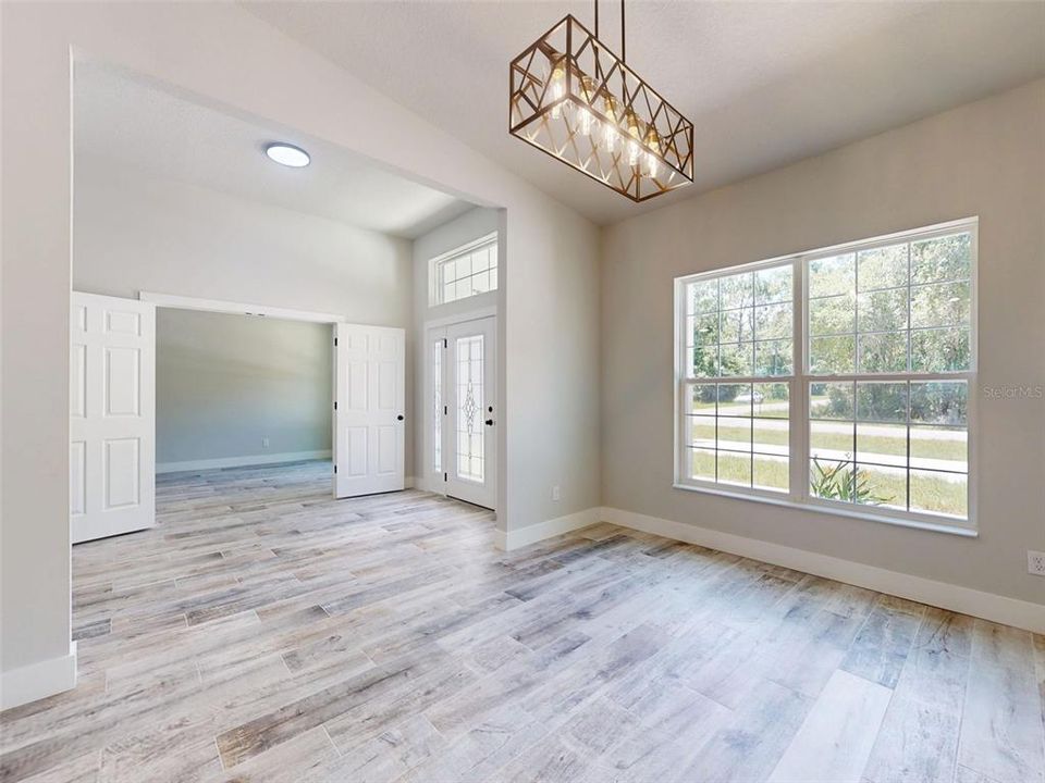 For Sale: $639,900 (5 beds, 3 baths, 2550 Square Feet)