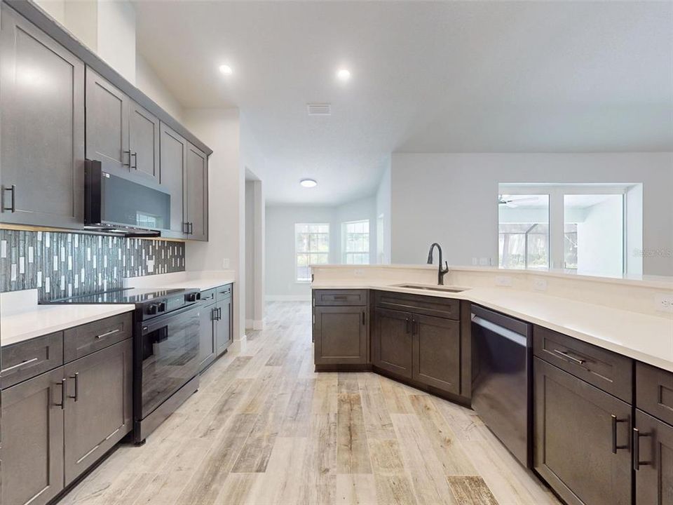 For Sale: $639,900 (5 beds, 3 baths, 2550 Square Feet)