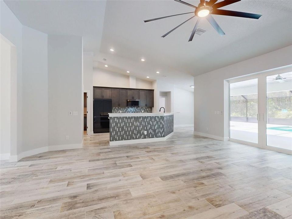 For Sale: $639,900 (5 beds, 3 baths, 2550 Square Feet)