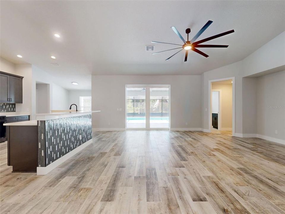 For Sale: $639,900 (5 beds, 3 baths, 2550 Square Feet)