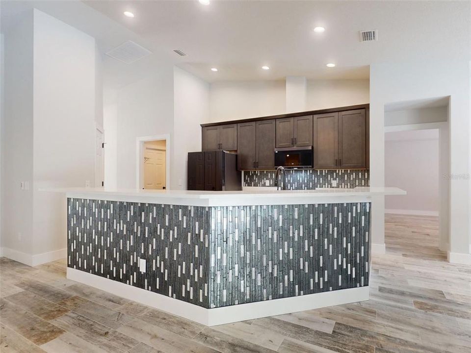 For Sale: $639,900 (5 beds, 3 baths, 2550 Square Feet)