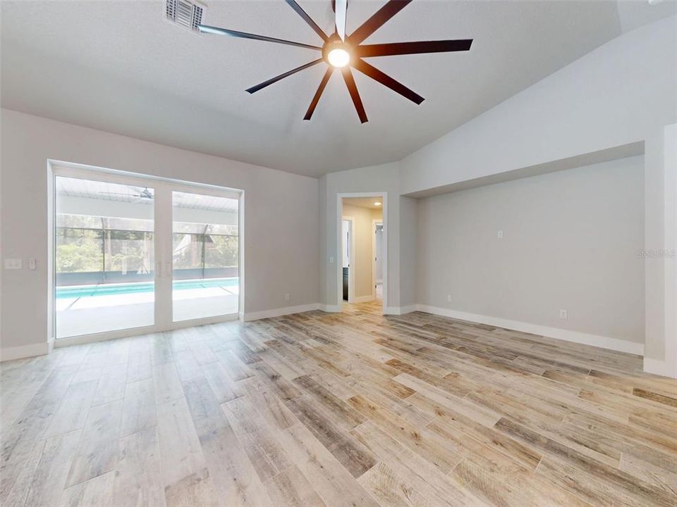 For Sale: $639,900 (5 beds, 3 baths, 2550 Square Feet)