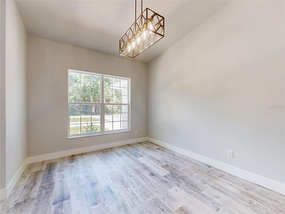 For Sale: $639,900 (5 beds, 3 baths, 2550 Square Feet)