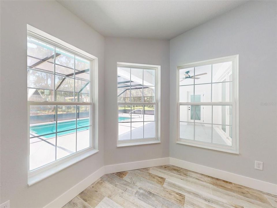 For Sale: $639,900 (5 beds, 3 baths, 2550 Square Feet)