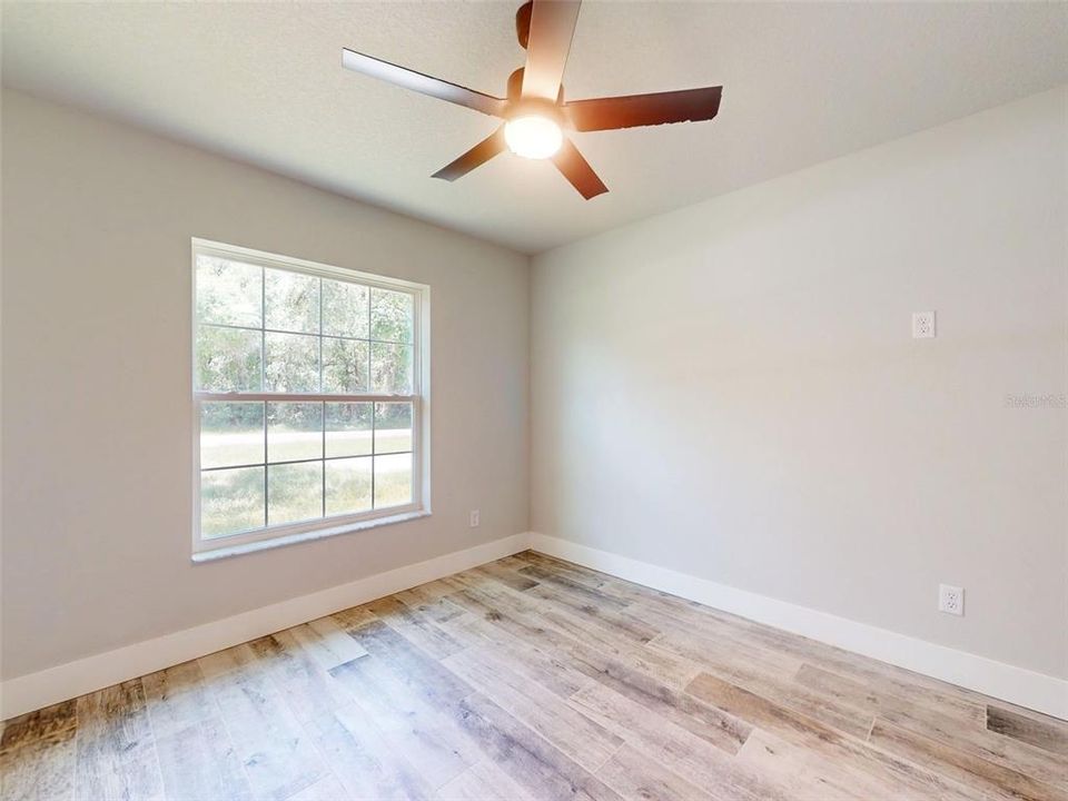 For Sale: $639,900 (5 beds, 3 baths, 2550 Square Feet)