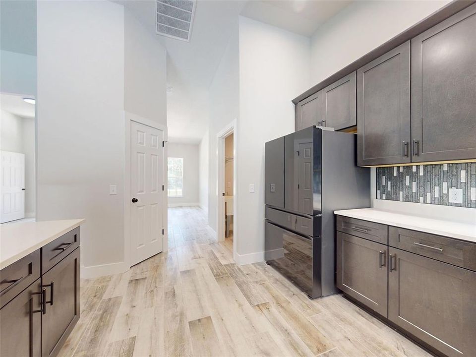 For Sale: $639,900 (5 beds, 3 baths, 2550 Square Feet)