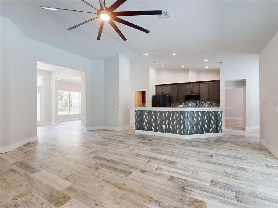 For Sale: $639,900 (5 beds, 3 baths, 2550 Square Feet)