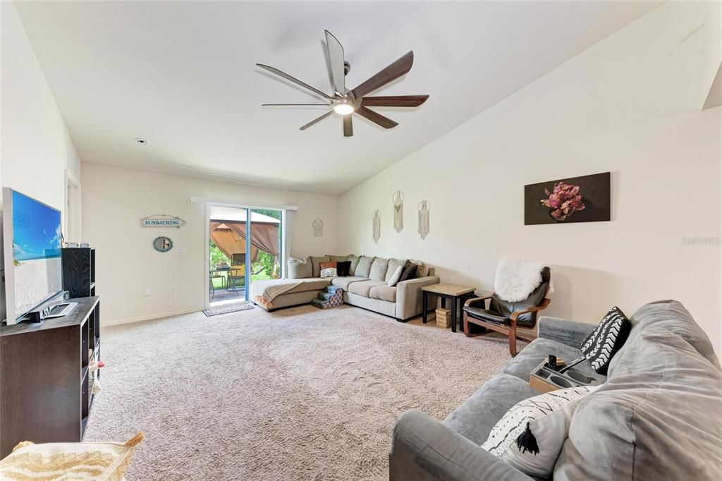 Под контрактом: $449,000 (6 спален, 0 ванн, 2804 Квадратных фут)