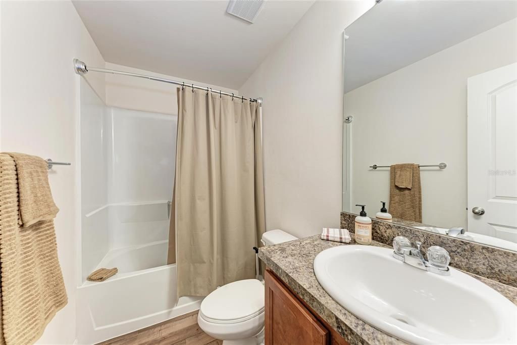 Под контрактом: $449,000 (6 спален, 0 ванн, 2804 Квадратных фут)