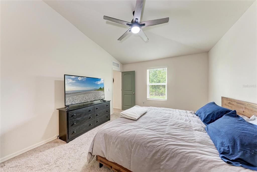 Под контрактом: $449,000 (6 спален, 0 ванн, 2804 Квадратных фут)