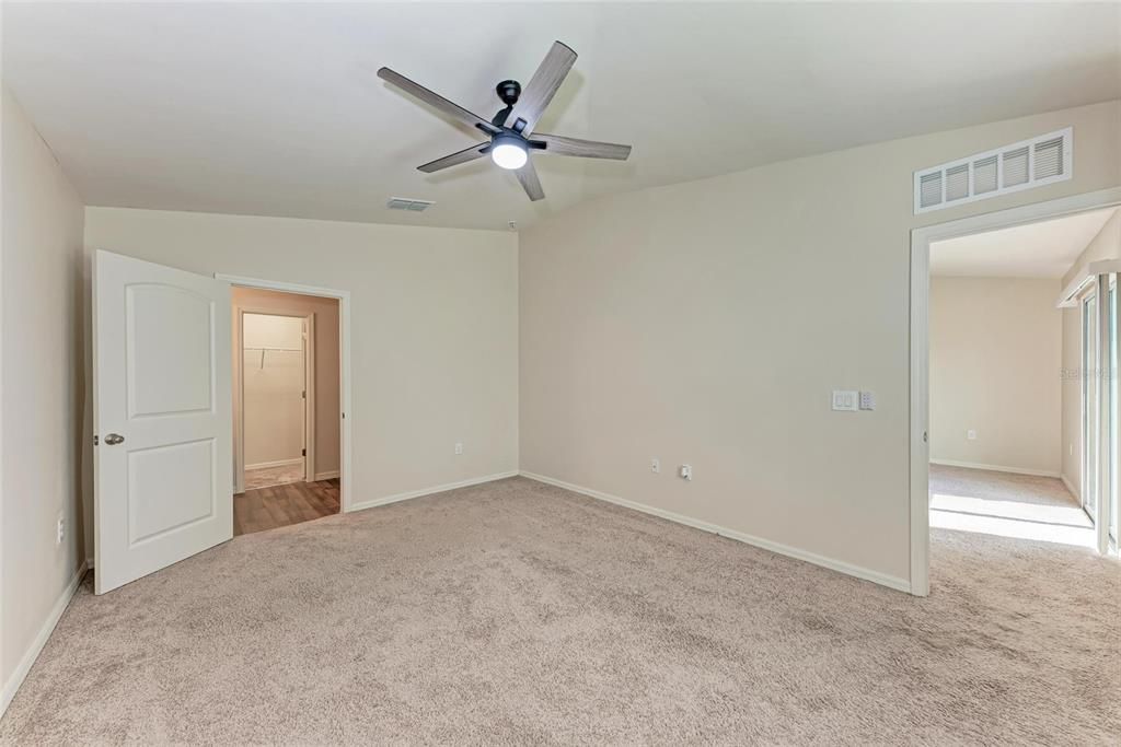 Под контрактом: $449,000 (6 спален, 0 ванн, 2804 Квадратных фут)