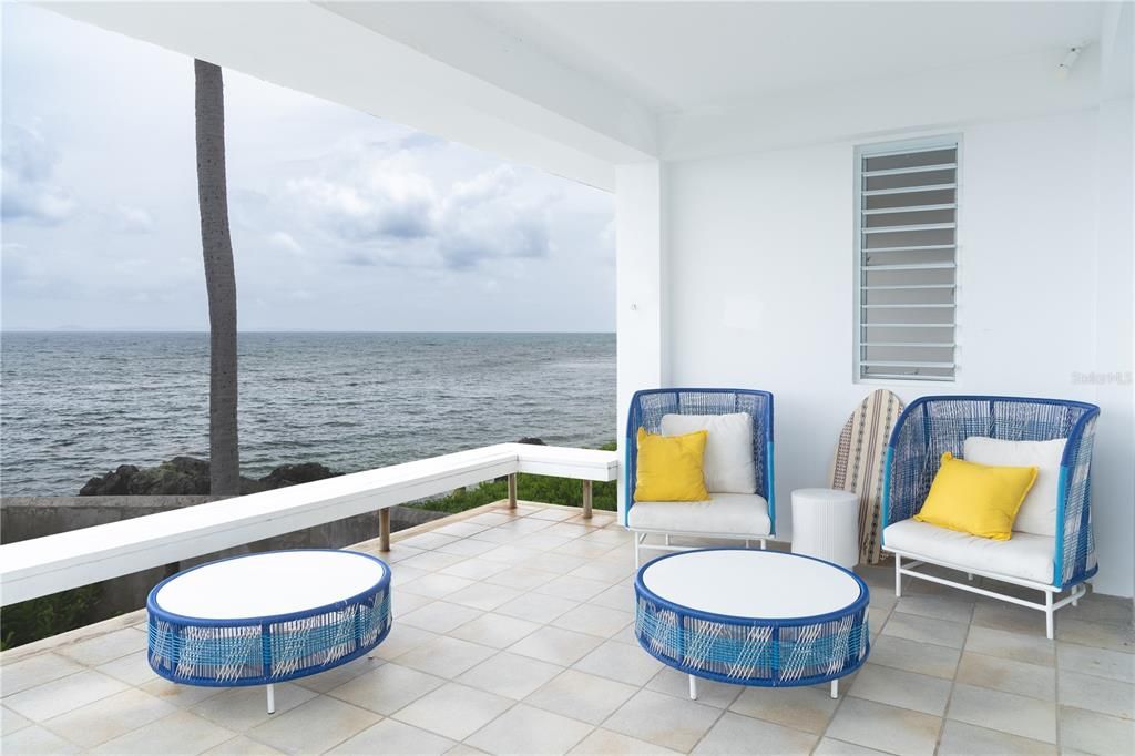 For Sale: $2,500,000 (4 beds, 3 baths, 3500 Square Feet)