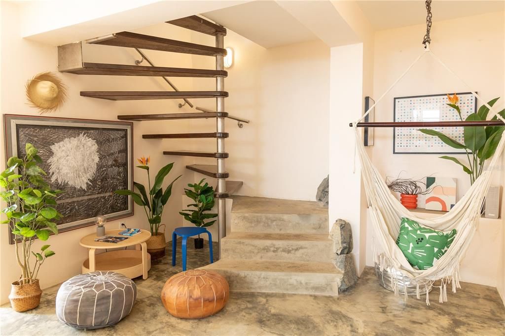 For Sale: $2,500,000 (4 beds, 3 baths, 3500 Square Feet)