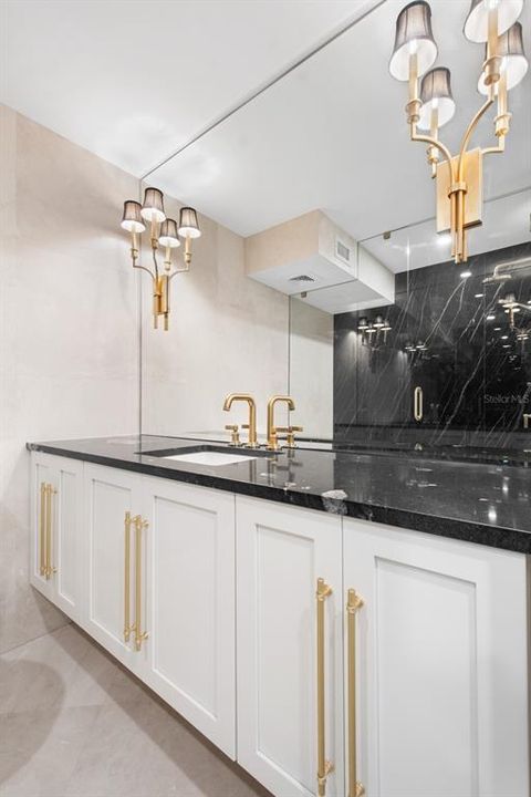 待售: $1,195,000 (2 贝兹, 2 浴室, 1220 平方英尺)