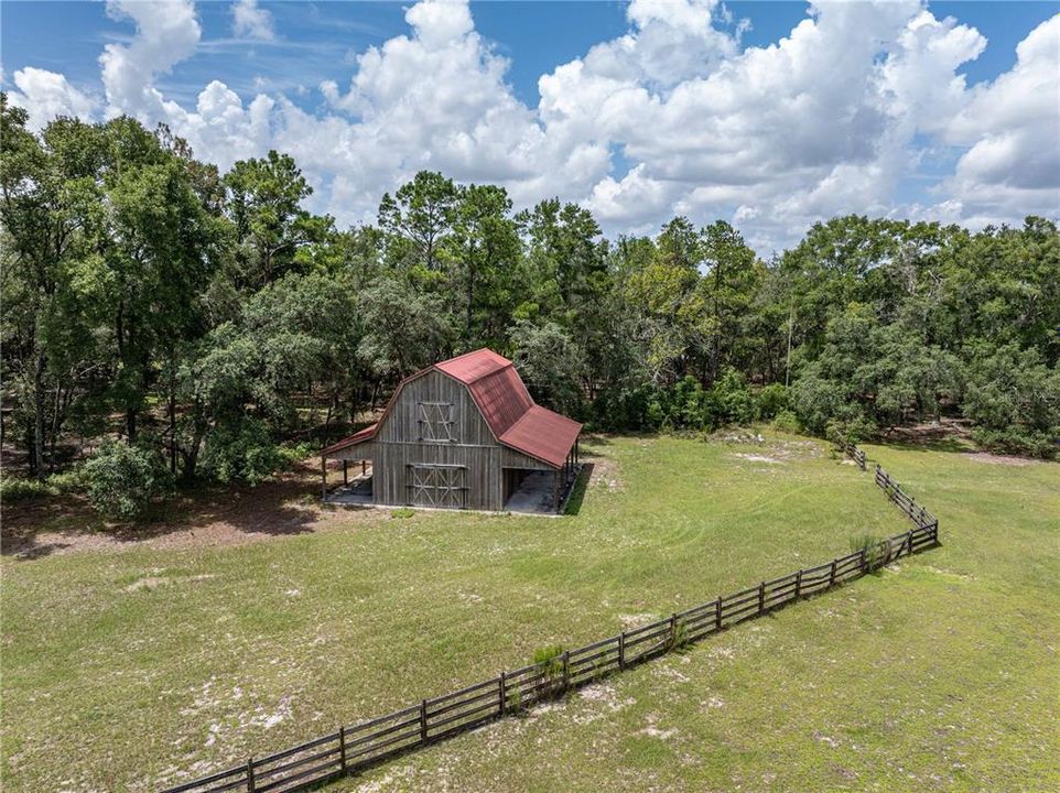 Недавно продано: $639,900 (60.50 acres)