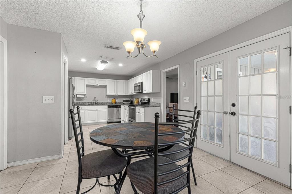 Active With Contract: $480,000 (4 beds, 3 baths, 2546 Square Feet)