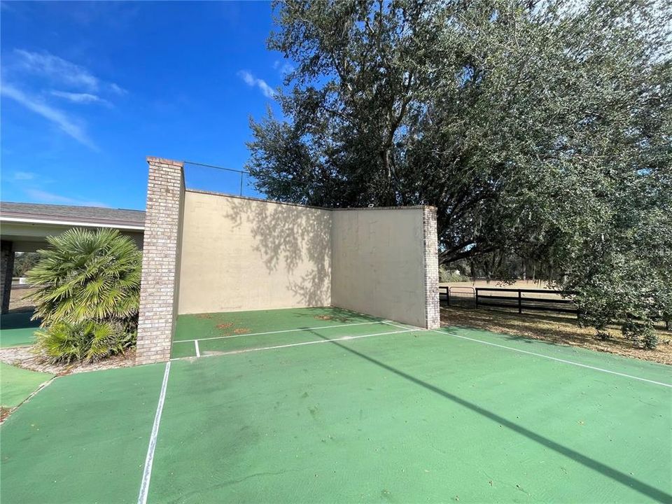 Active With Contract: $480,000 (4 beds, 3 baths, 2546 Square Feet)