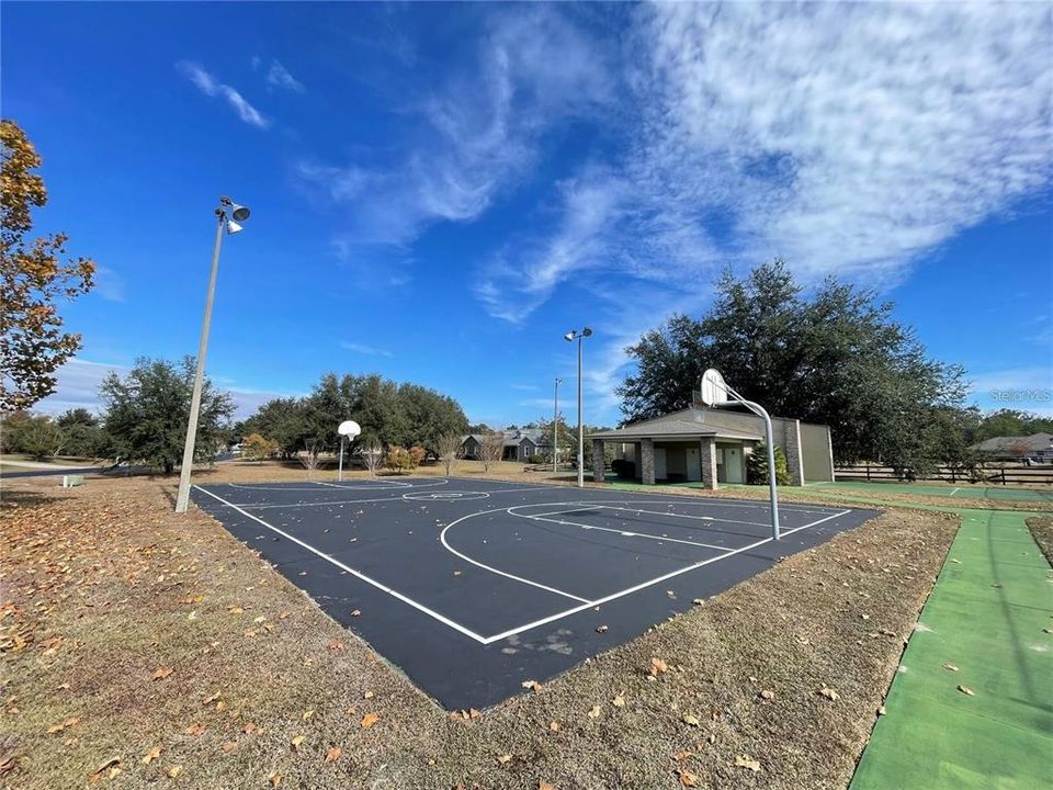 Active With Contract: $480,000 (4 beds, 3 baths, 2546 Square Feet)